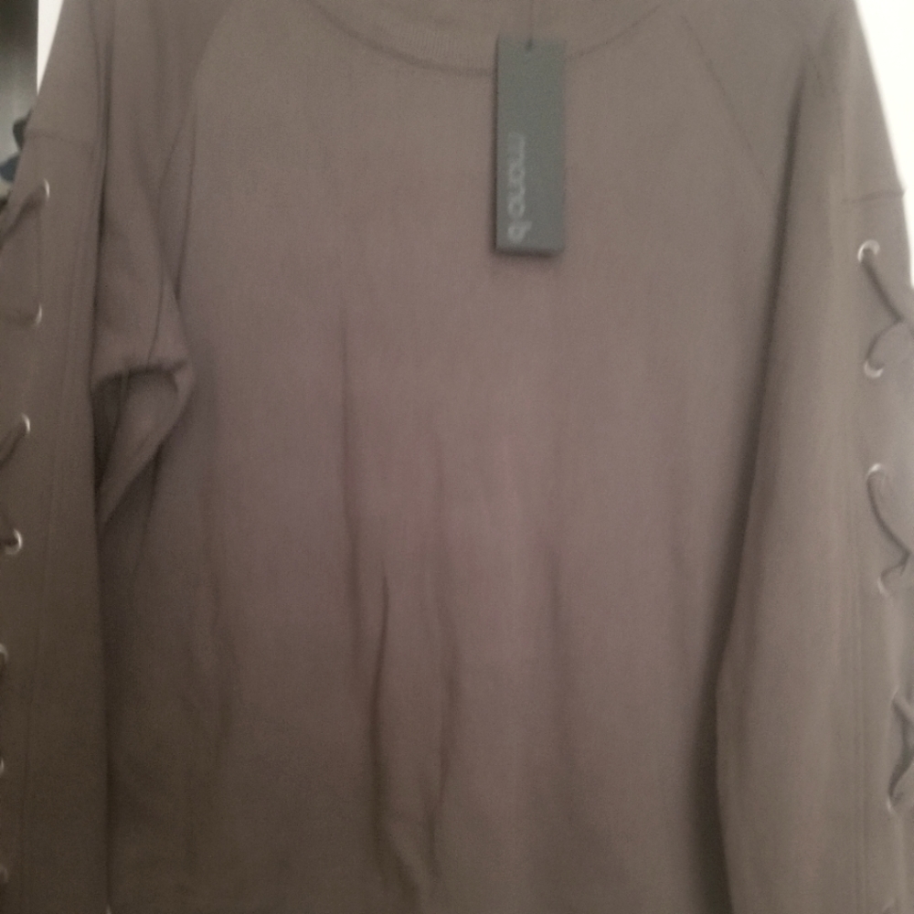 Sweatshirt  with nice lace up detail
